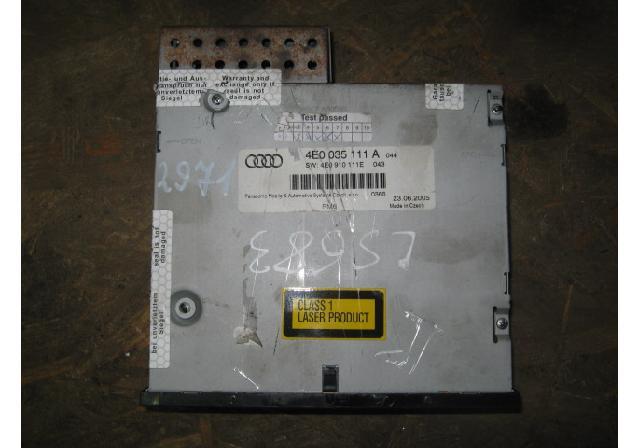 Блок управления магнитолой Audi A6 C6