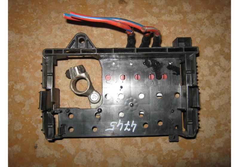 Блок предохранителей Opel Astra J