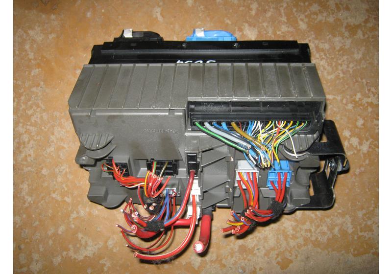 Блок предохранителей BMW X5 E70