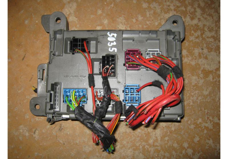 Блок предохранителей BMW X5 E70