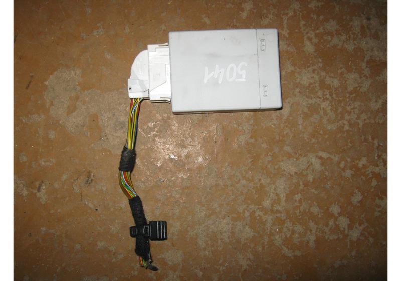 Блок управления пневмоподвеской BMW X5 E70