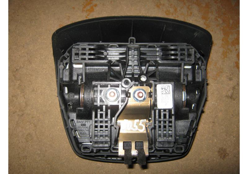 Подушка безопасности в руль Renault Megane 3