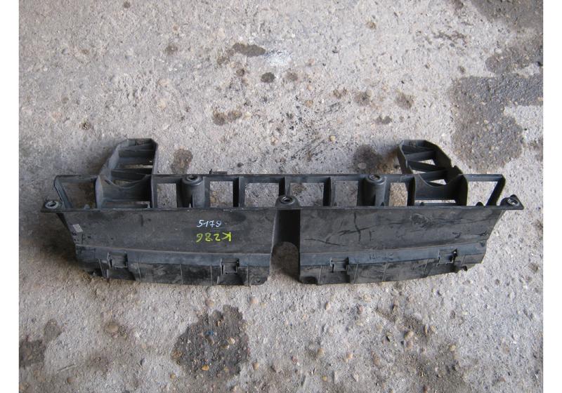 Кронштейн заднего бампера центральный BMW X5 E70