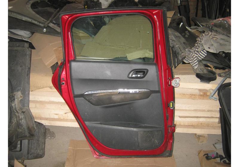 Дверь задняя левая Peugeot 3008 U5