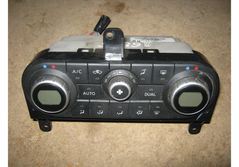 Блок управления климатом Nissan Qashqai J10