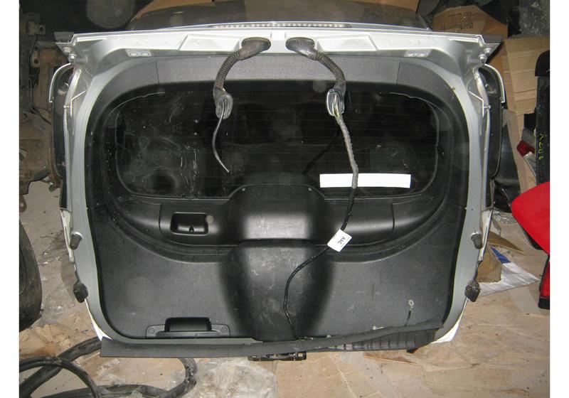 Дверь багажника Ford Kuga 1