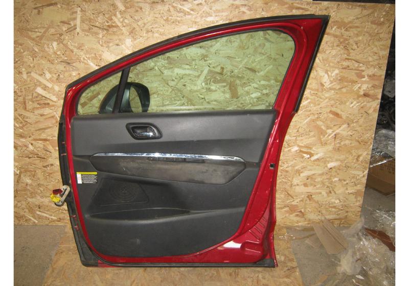 Дверь передняя правая Peugeot 3008 U5