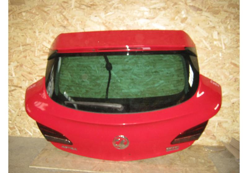 Дверь багажника Opel Astra J