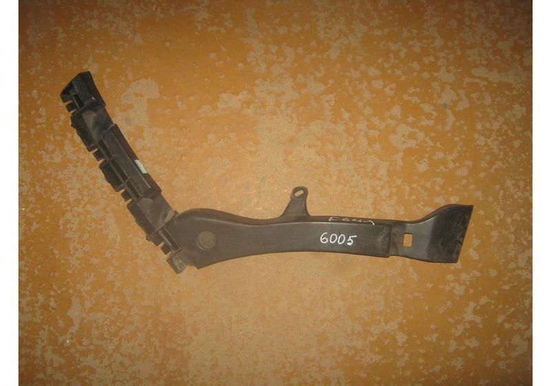 Кронштейн заднего бампера левый Peugeot 3008 U5