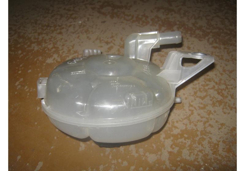 Расширительный бачок Ford Escape 4 MK4