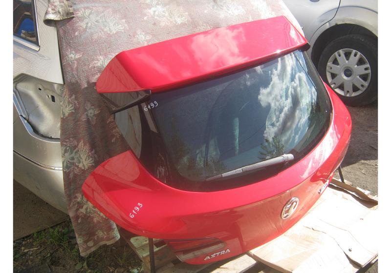 Дверь багажника Opel Astra J