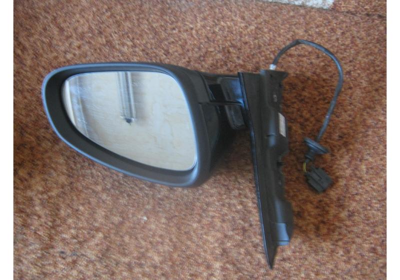 Зеркало правое Opel Astra J