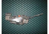 Кронштейн заднего бампера правый Opel Astra J