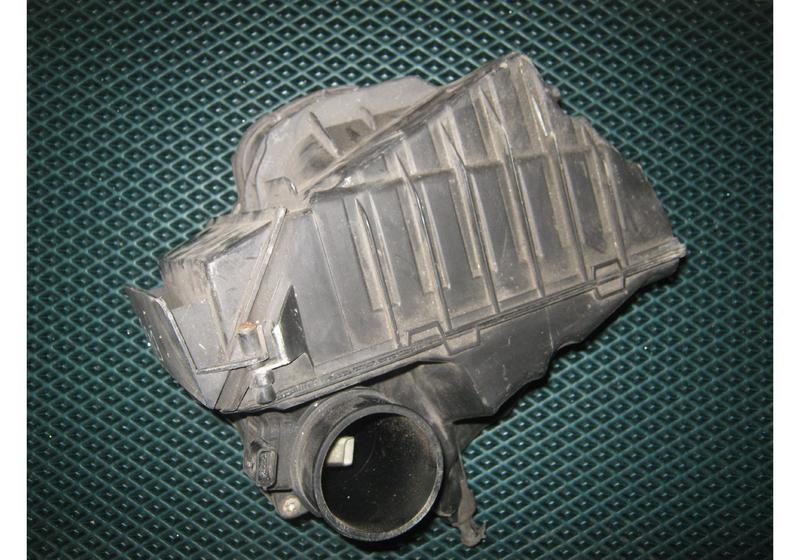 Корпус воздушного фильтра Renault Megane 3