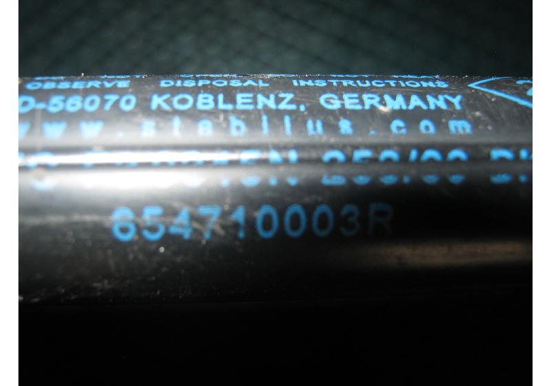 Амортизатор капота Renault Megane 3