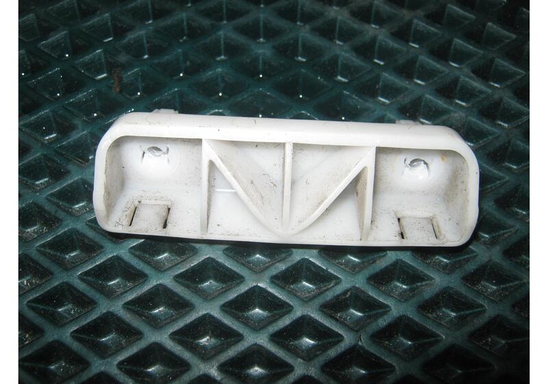 Направляющая заднего бампера Nissan Qashqai J10