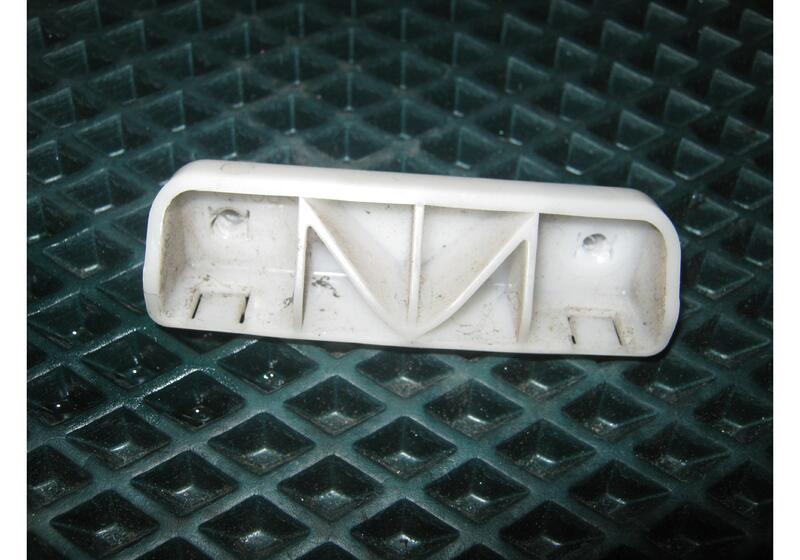 Направляющая заднего бампера Nissan Qashqai J10