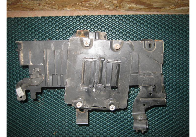 Крепление АКБ Opel Astra J