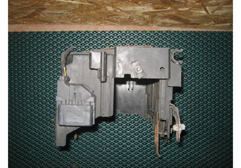 Крепление АКБ Opel Astra J