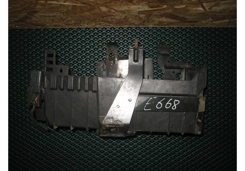 Крепление АКБ Opel Astra J