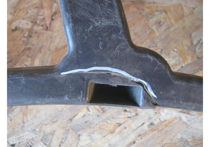 Кронштейн заднего бампера правый Renault Megane 3