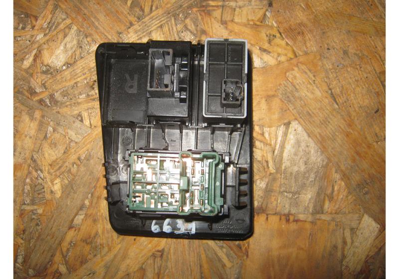 Кнопка регулировки зеркал Nissan Qashqai J10