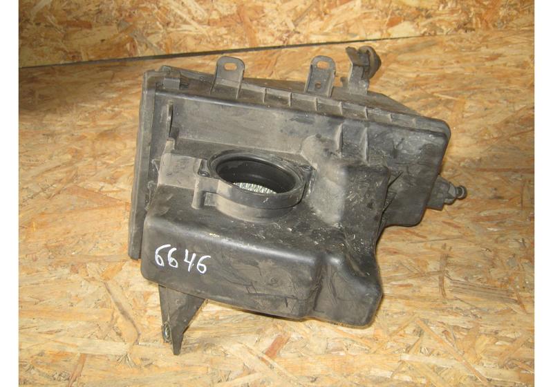 Корпус воздушного фильтра Nissan Qashqai J10