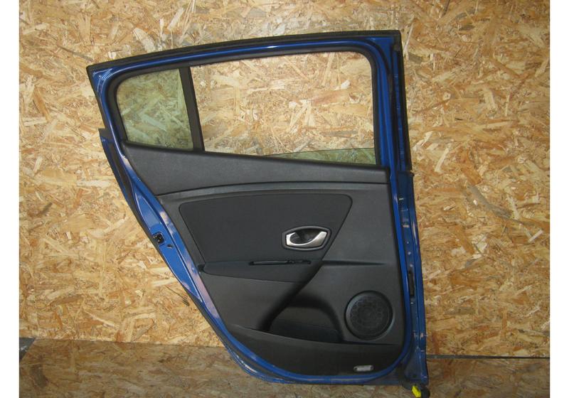 Дверь задняя левая Renault Megane 3