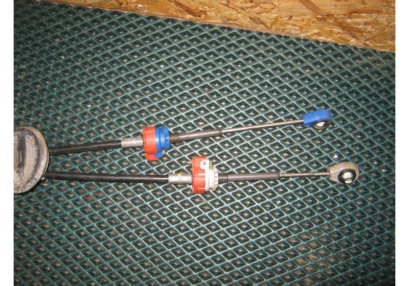 Трос кулисы КПП Nissan Qashqai J10