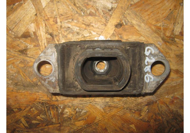 Опора КПП Nissan Qashqai J10