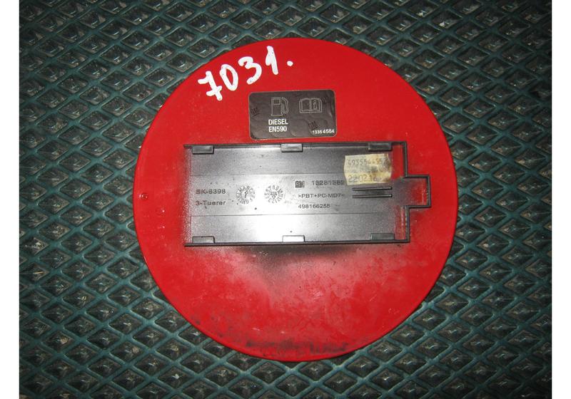 Лючок топливного бака Opel Astra J