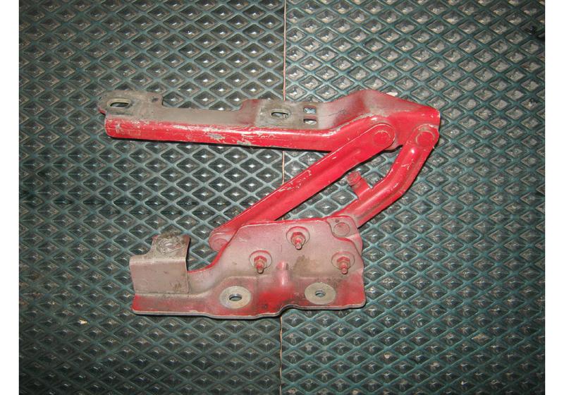 Петля капота левая Opel Astra J