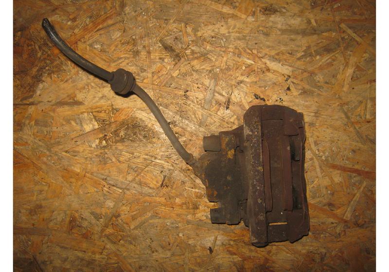 Суппорт передний правый Renault Megane 3