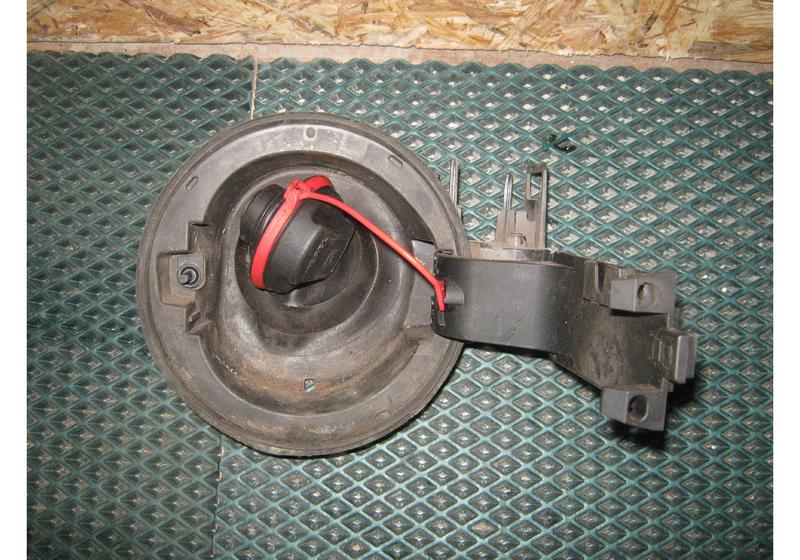 Лючок топливного бака Opel Astra J