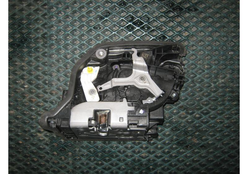 Замок двери задней левой Mini Clubman Cooper F54