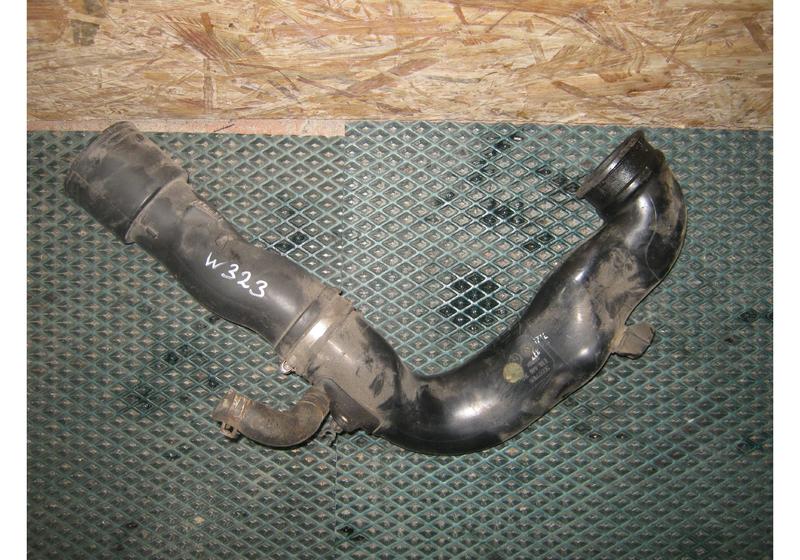 Патрубок интеркулера Opel Astra J