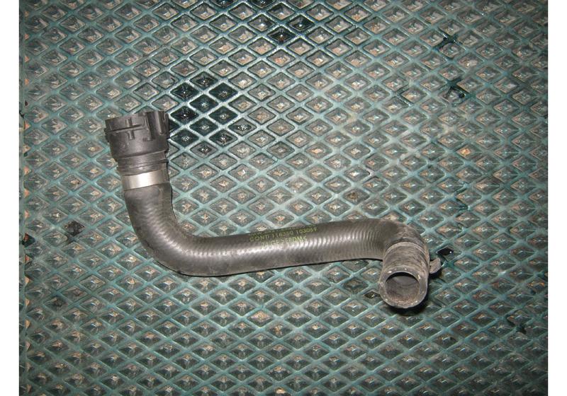 Патрубок системы охлаждения BMW X5 E70