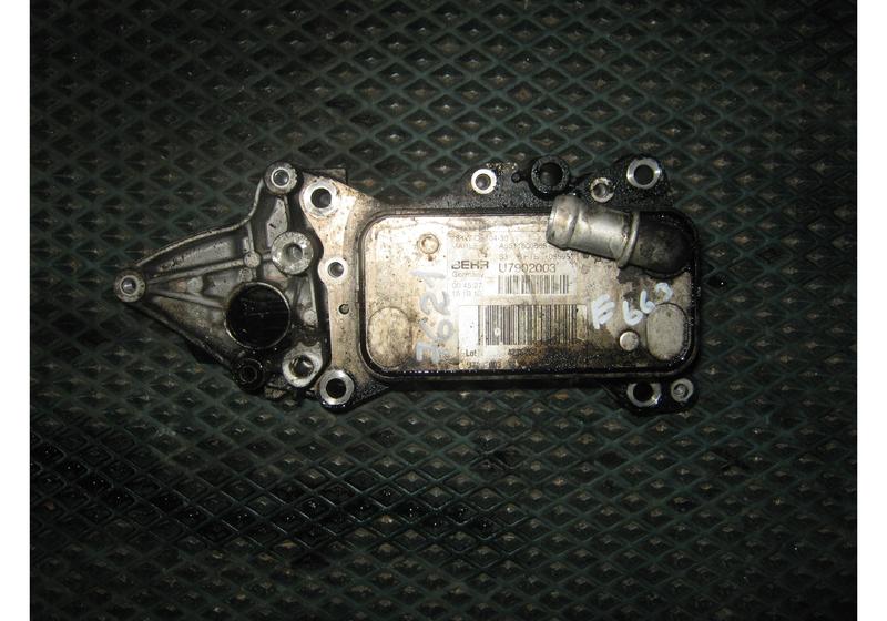 Радиатор масляный Mercedes-Benz E-Класс W212