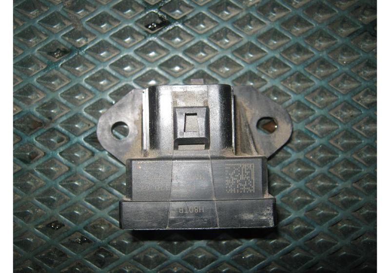 Блок управления топливным насосом Ford Escape 4 MK4