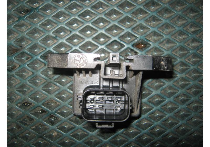 Блок управления топливным насосом Ford Escape 4 MK4