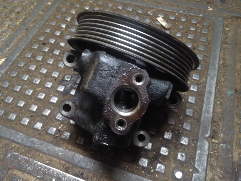 1758113 ford насос гур 1758113 ford насос гур