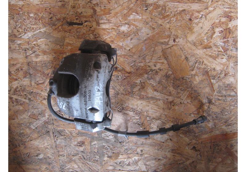 Суппорт передний правый Ford Escape 4 MK4