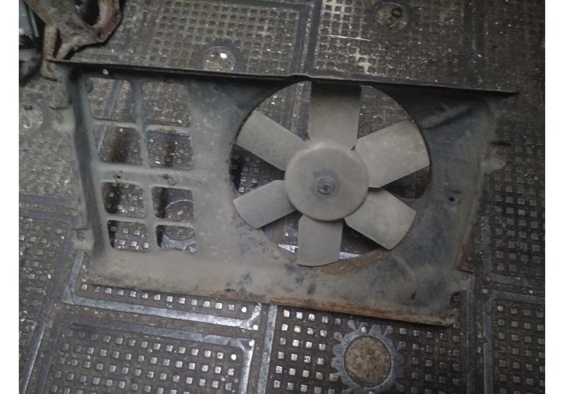 Вентилятор радиатора основного Volkswagen Passat B3