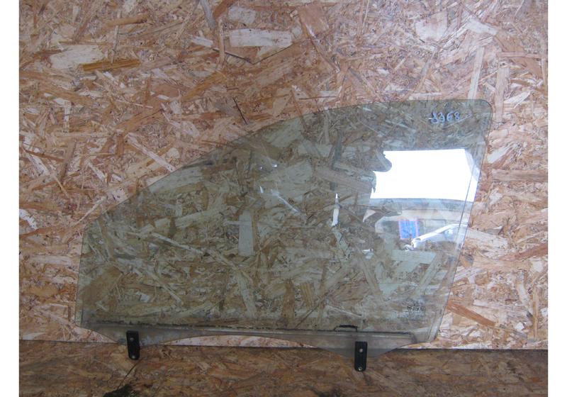 Стекло передней левой двери