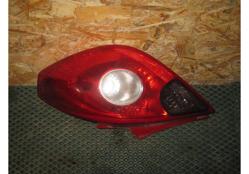 Фонарь задний правый Opel Corsa D