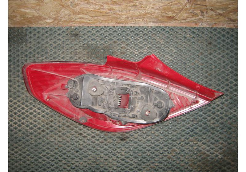 Фонарь задний правый Opel Corsa D