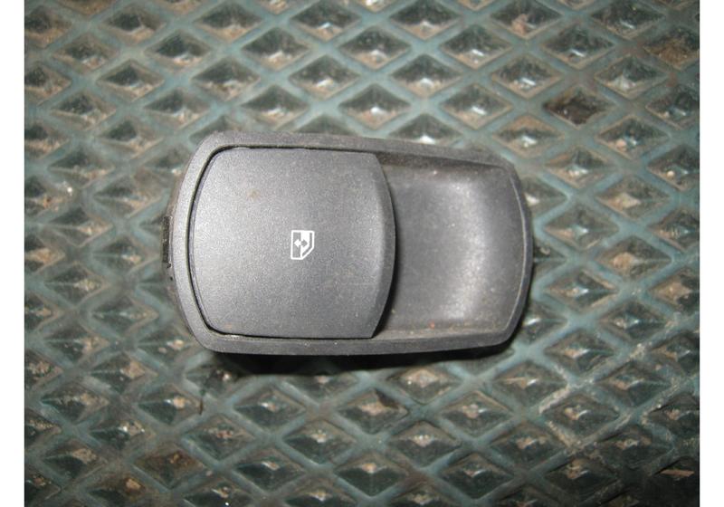 Кнопка стеклоподъемника Opel Corsa D