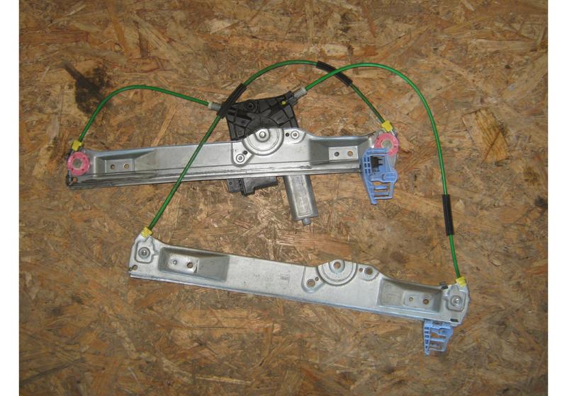 Стеклоподъемник электрический передний правый Opel Corsa D