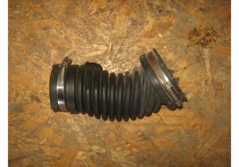 Патрубок воздушного фильтра Opel Astra J