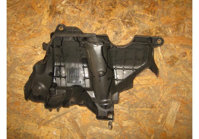 Крышка клапанная Nissan Qashqai J10